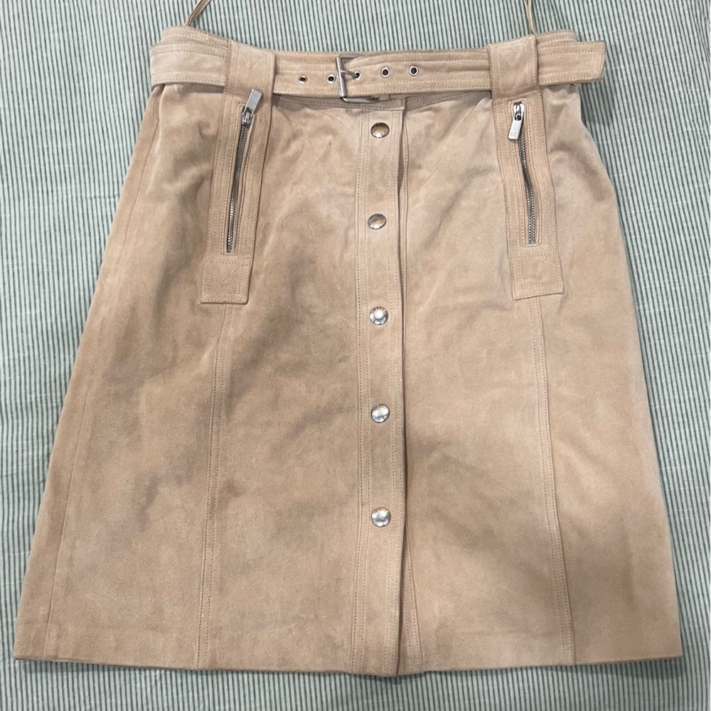 Michael Kors, size 8 tan suede, button down skirt.